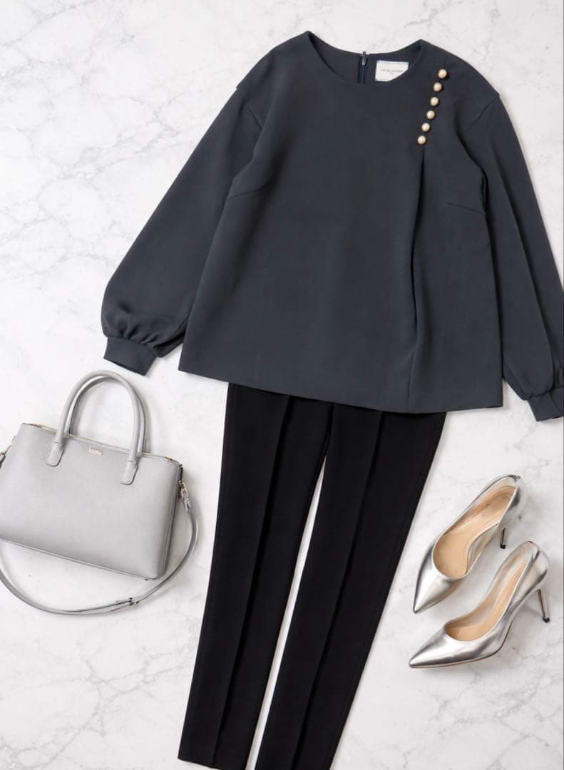 UNITED ARROWS SPONGY サイドパールモチーフ ブラウス