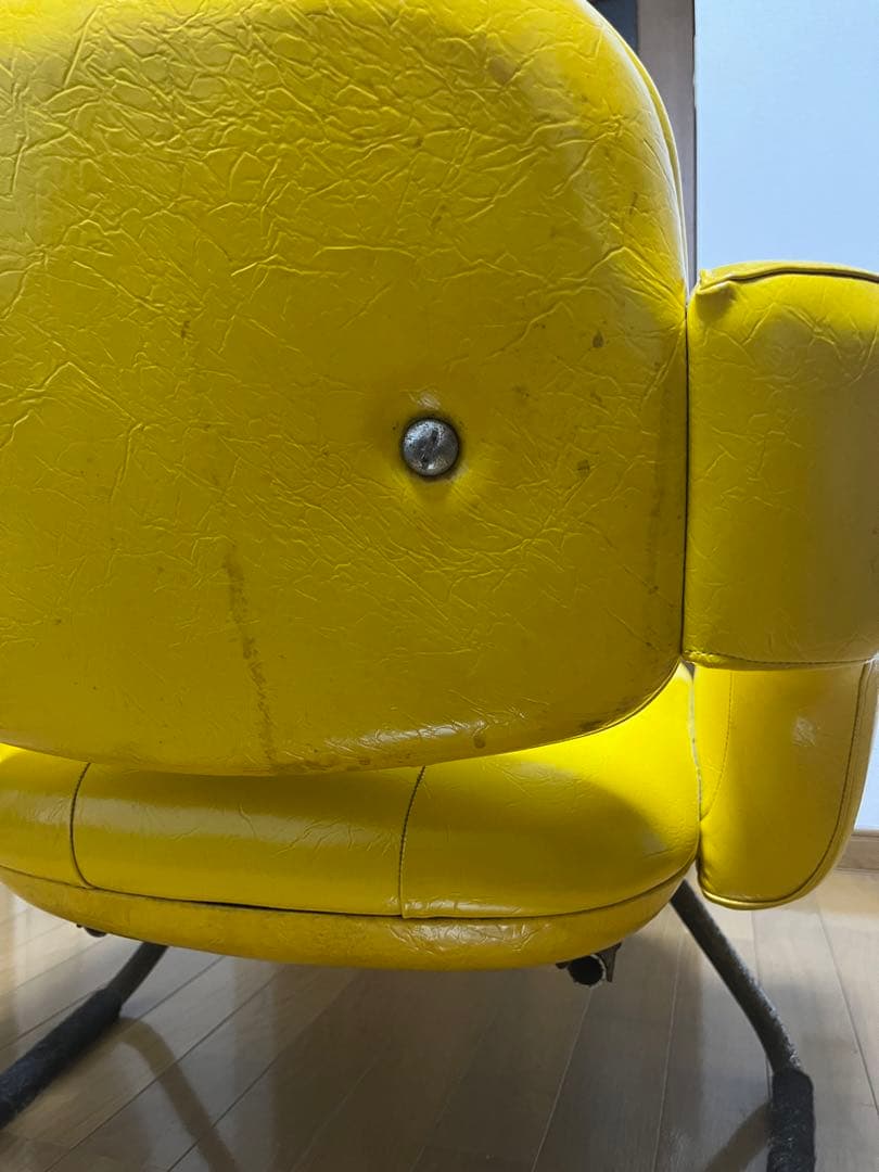 イエロー　ミッドセンチュリー　1人掛けチェア