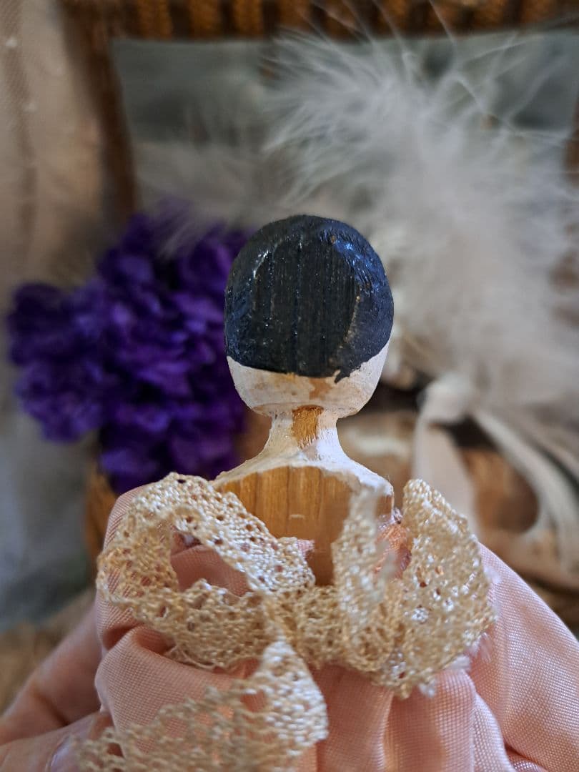 小さめ　ペグドール　座れる　ピンクドレス　　ミニョネット　アンティーク　ほのぼの