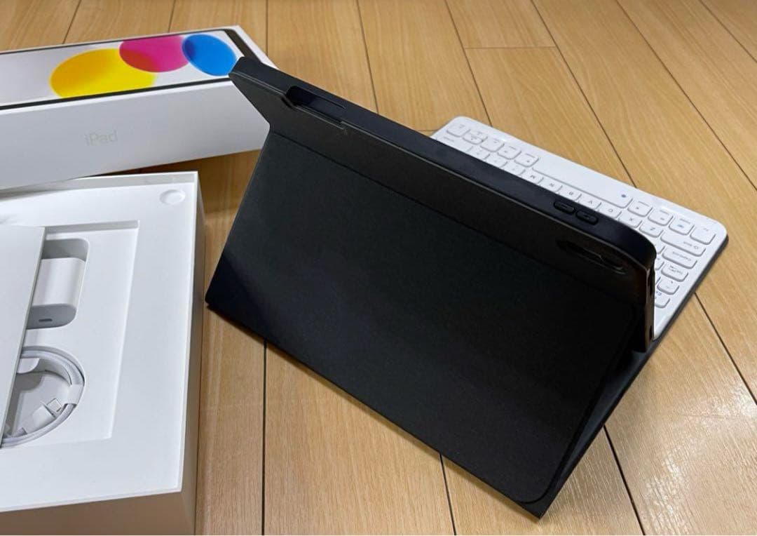 【超美品】Ipad第10世代Simモデルキーボードとカバー付き