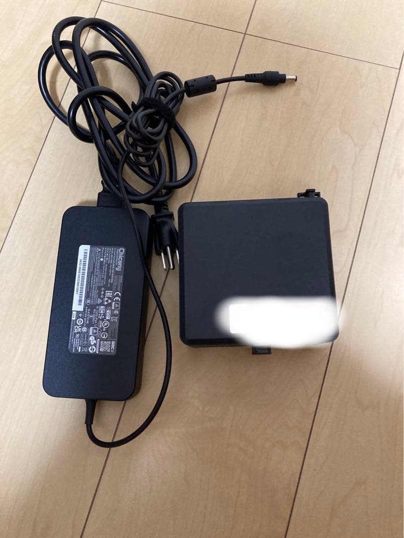 ミニパソコン　NUC 大容量1TB