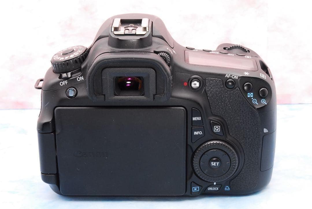 ▪️キャノン EOS 60D▪️一眼レフカメラ▪️バッグ付▪️超望遠レンズ付