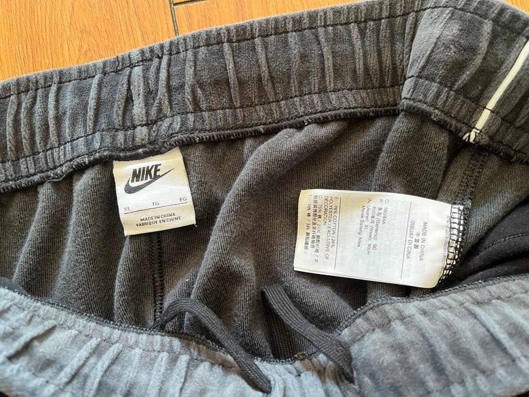 Nike ベロアセットアップ