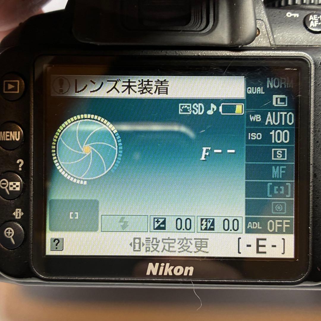 Nikon D3000 ボディ デジタル一眼レフカメラ