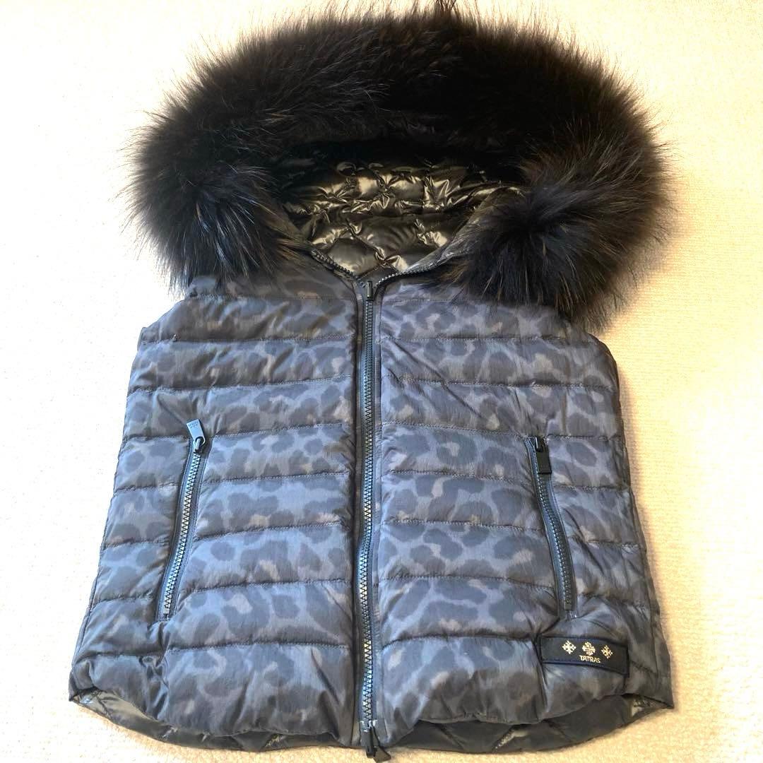 美品❣️TATRASリバーシブル　ダウンベスト　２WAY　グレージュ　レオパード