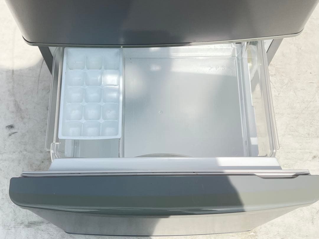 Panasonic ノンフロン冷凍冷蔵庫 品番 NR-B143W-S 2010年