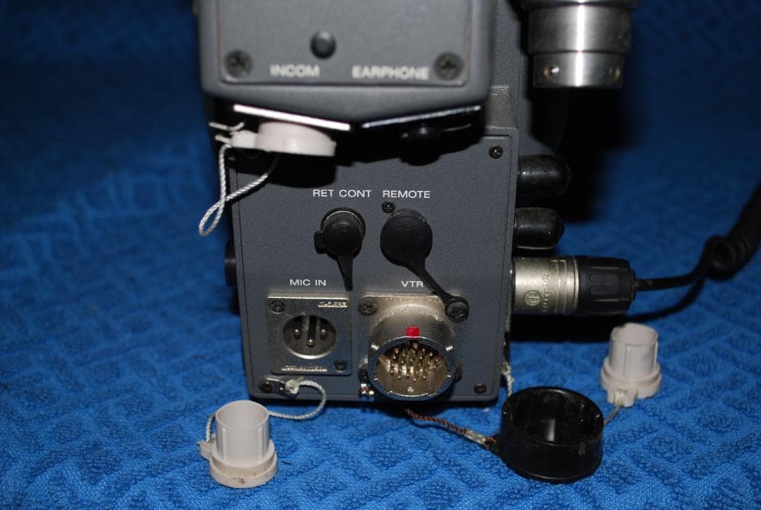 ソニー放送用カメラBVP550＋キャノンレンズ中古ジャンク品の出品です。