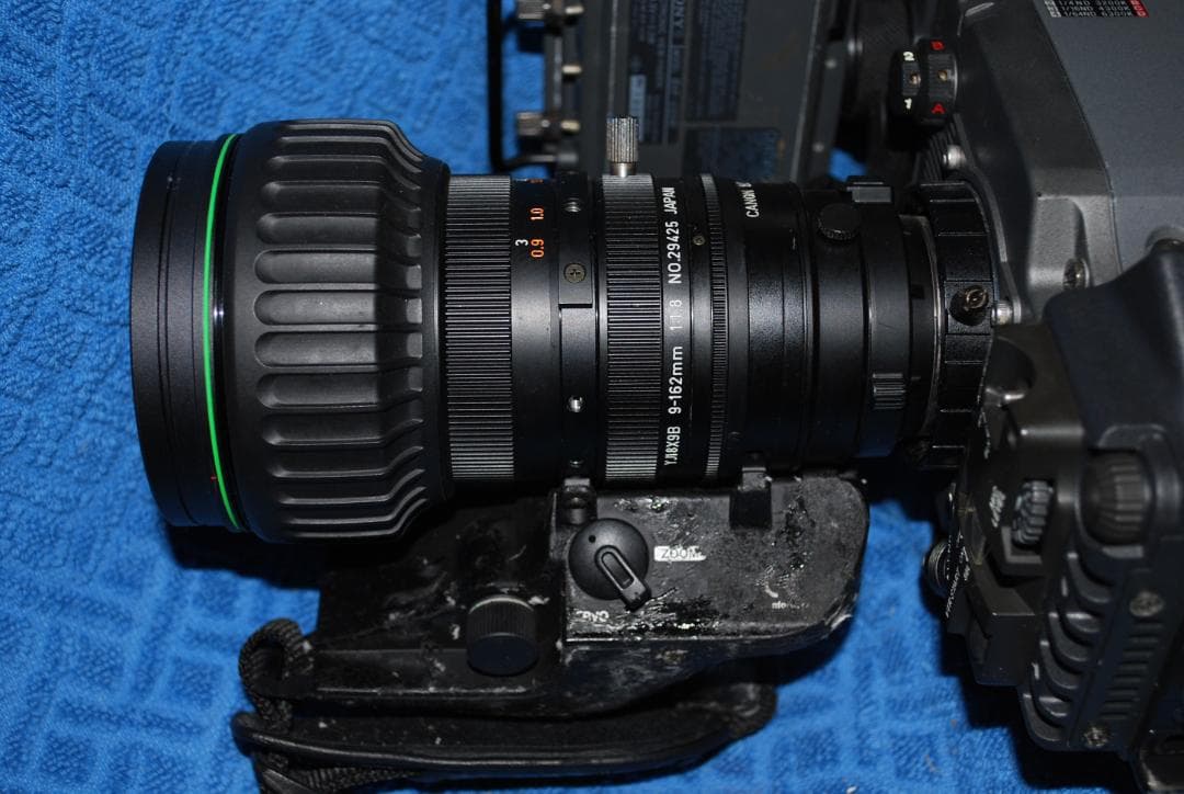 ソニー放送用カメラBVP550＋キャノンレンズ中古ジャンク品の出品です。