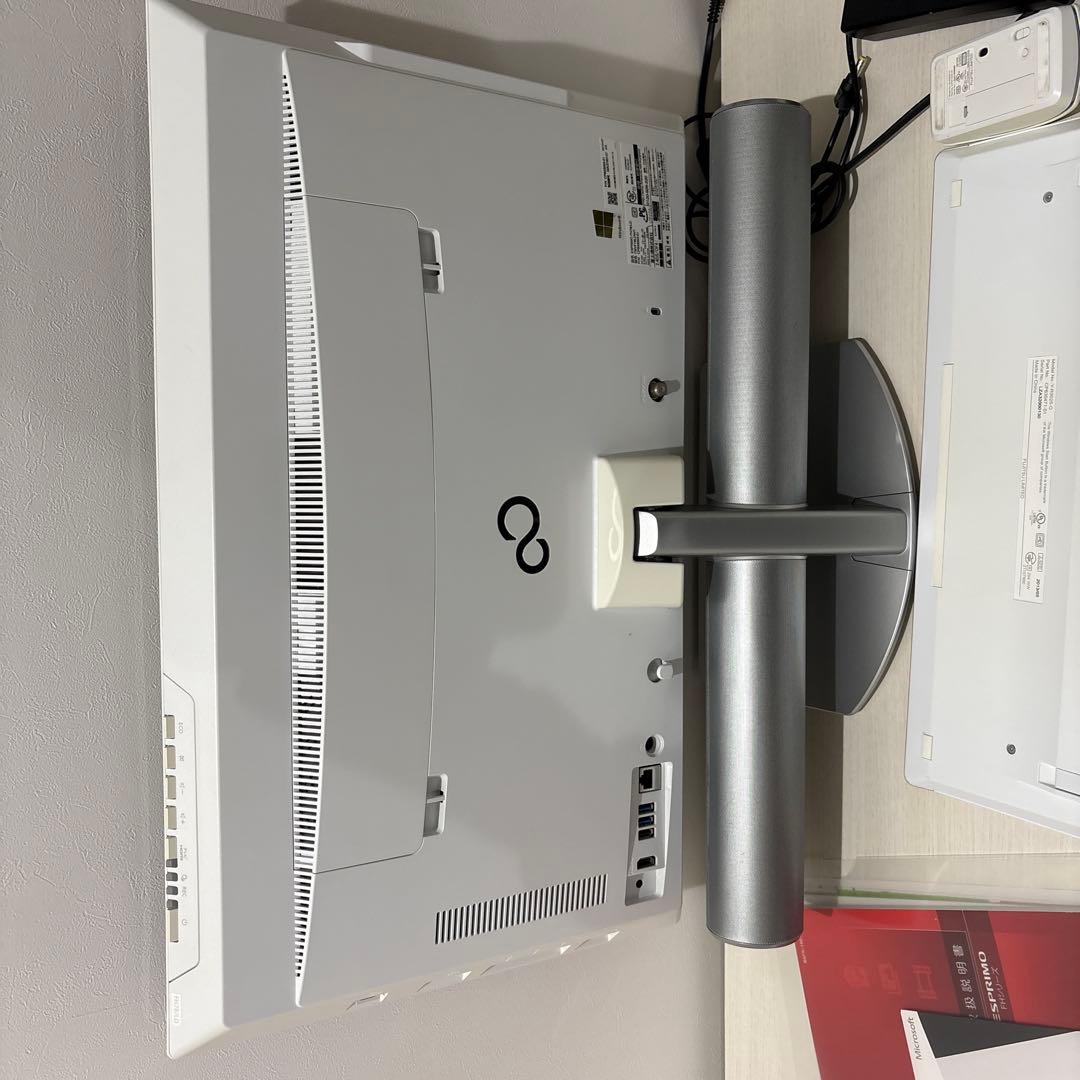 かぴばらくんの！ESPRIMO FMVF78LDWYジャンク現状渡し！