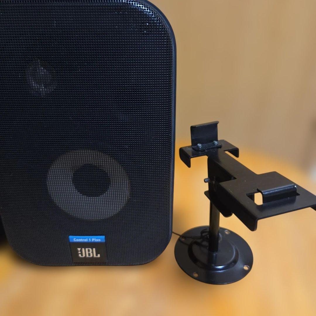 JBL Control 1 PLUS　スピーカー +MTC-201吊り金具付き
