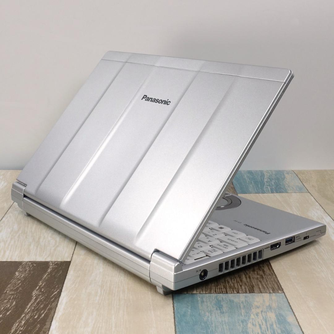 累積使用時間短い極美品✨１１世代コアｉ７に超高速ＳＳＤ５１２ＧＢ＆１６ＧＢメモリ