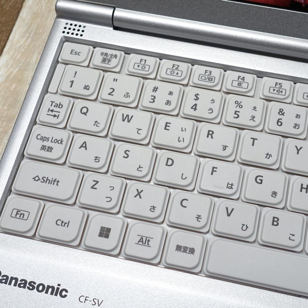 累積使用時間短い極美品✨１１世代コアｉ７に超高速ＳＳＤ５１２ＧＢ＆１６ＧＢメモリ