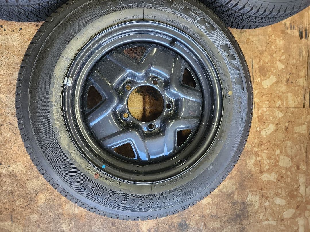 ブリヂストン 16インチ スタッドレスタイヤ ホイールセット