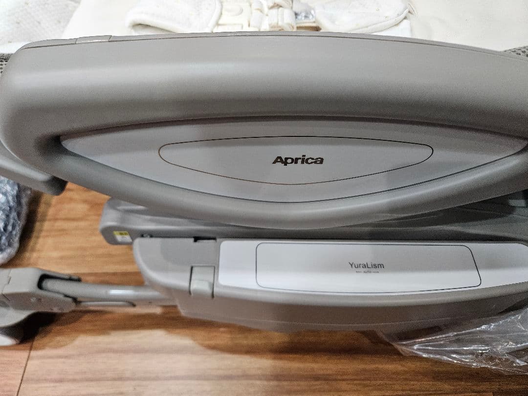 送料込み　Aprica スイング ユラリズム オート ハイローベッド 電動 美品