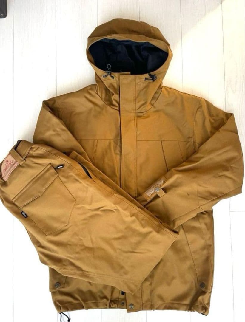 スノーボードウエア　Namelessage Lサイズ　上下　セットアップ