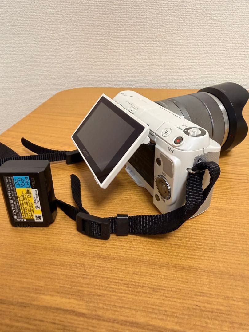 SONY ミラーレス一眼 ホワイト　NEX-F3