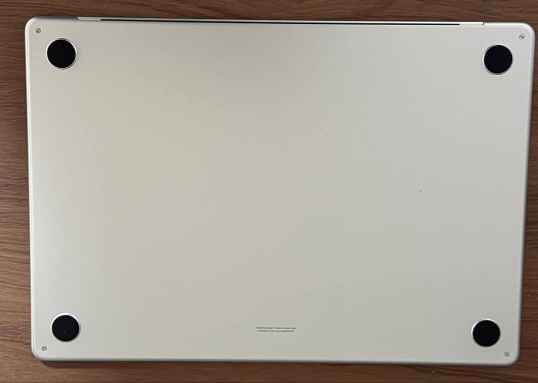 MacBook Air M4 メモリ16GB/SSD512GB 15インチ