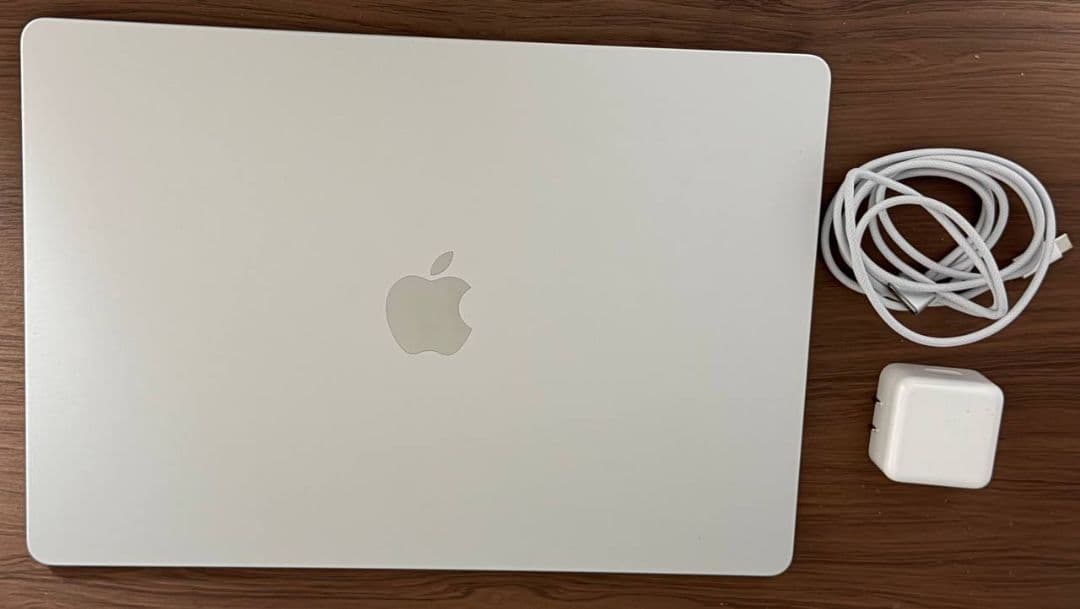 MacBook Air M4 メモリ16GB/SSD512GB 15インチ