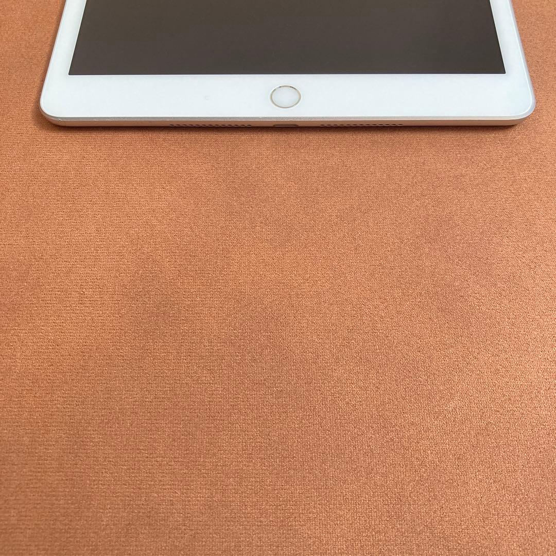 566【早い者勝ち】電池最良好☆iPad8 第8世代 32GB SIMフリー☆