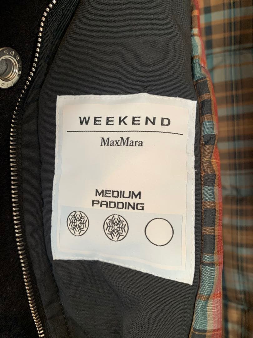 MaxMara（マックマーラハーフコート 中々ないデザイン、
