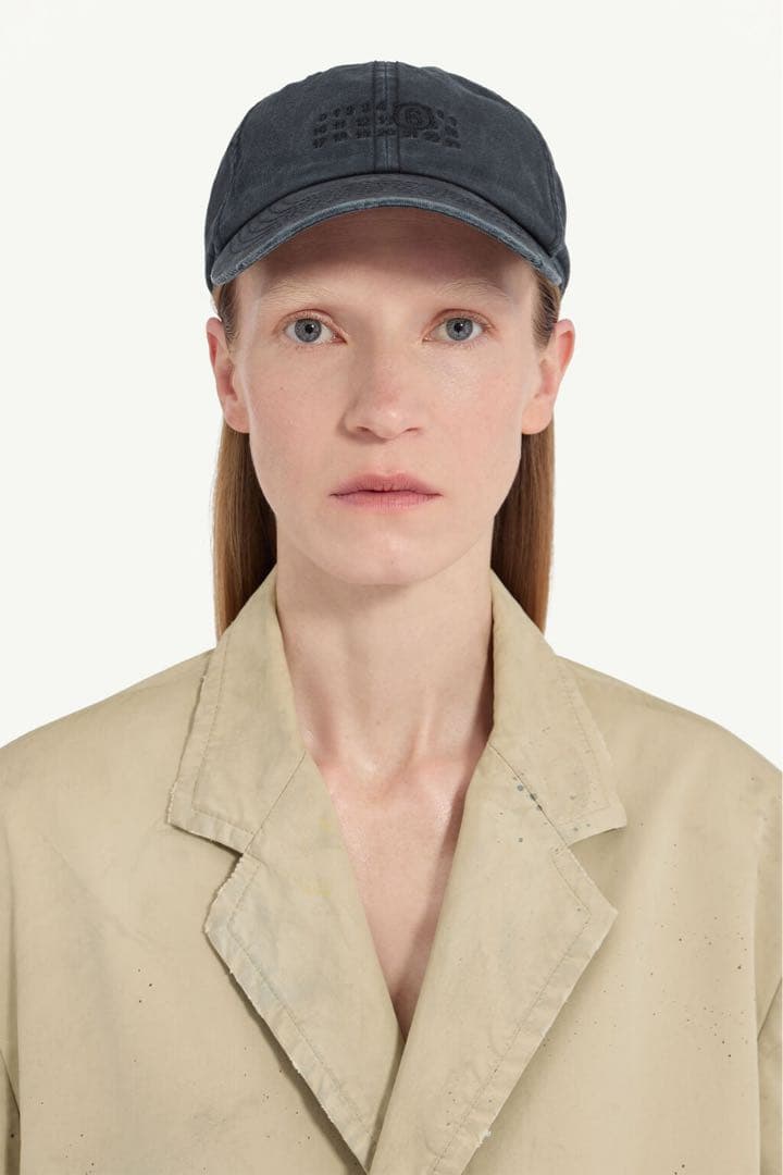 MM6 メゾンマルジェラ　キャップ　黒　チャコール