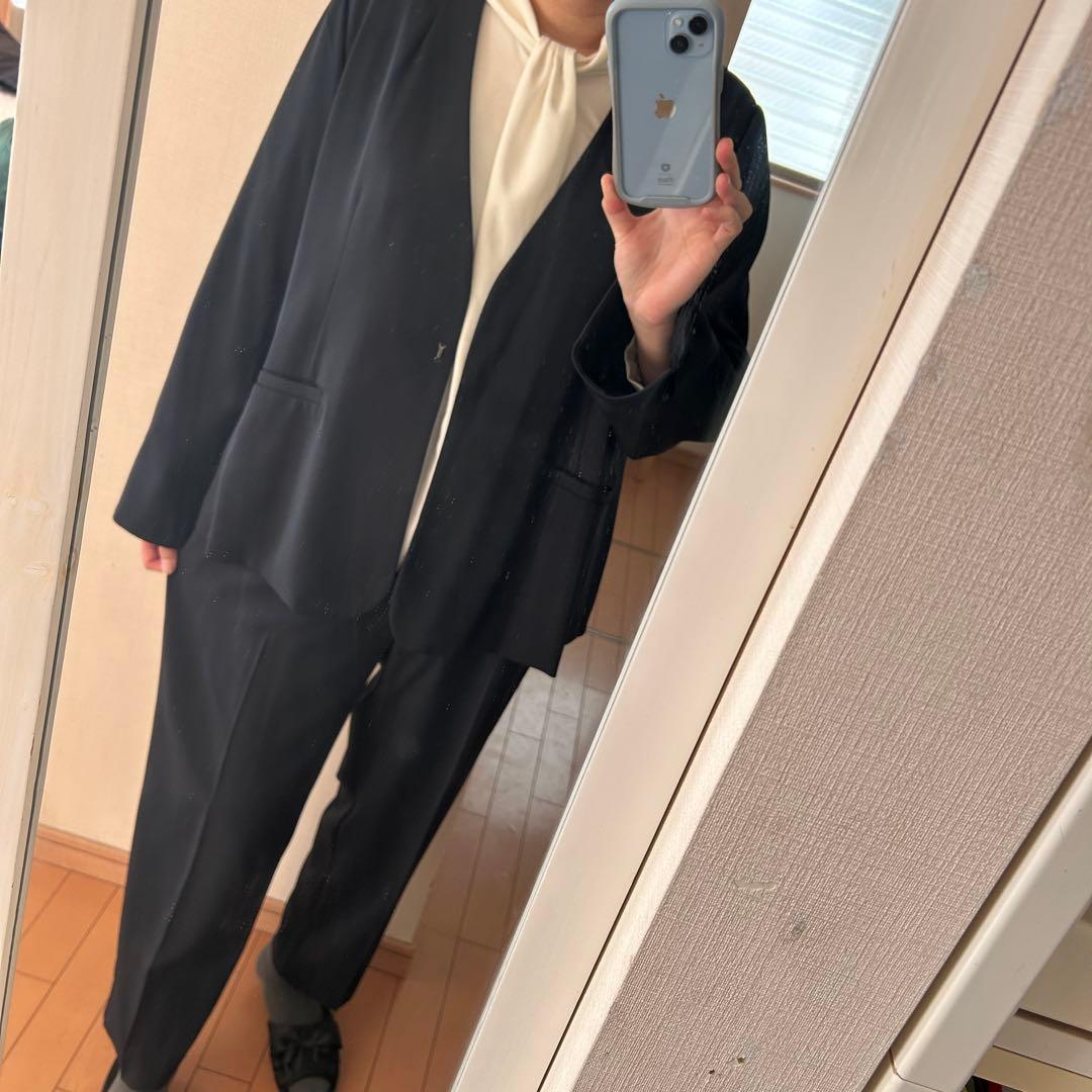 極美品！大きいサイズ23号Alottaネイビー　Vネックノーカラーパンツスーツ