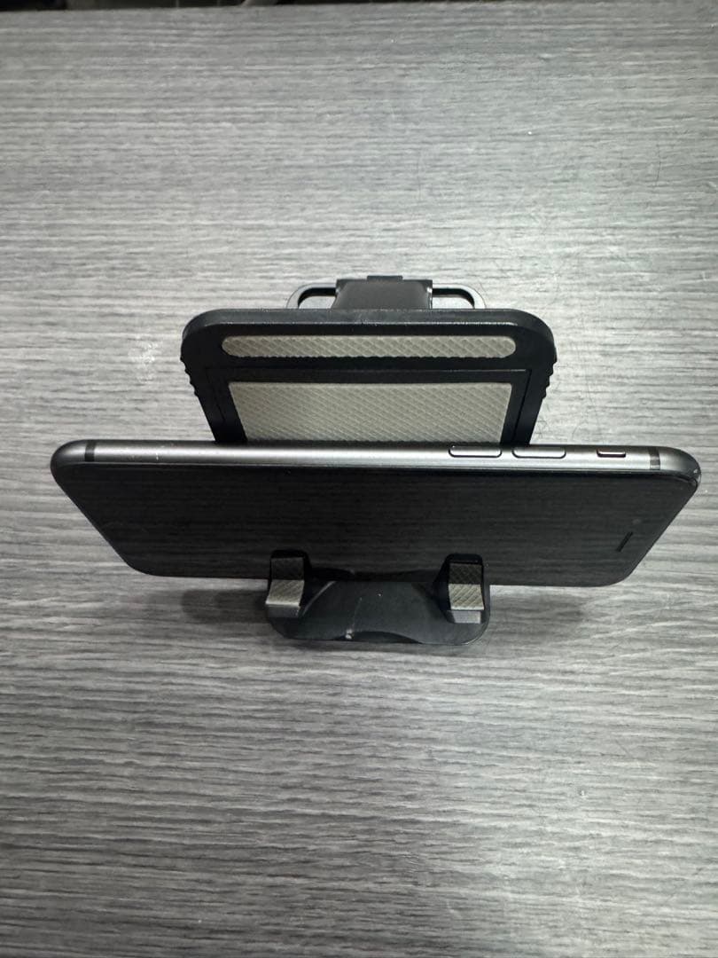 ④Apple iPhone 8 スペースグレー本体256GB シムフリー1-11