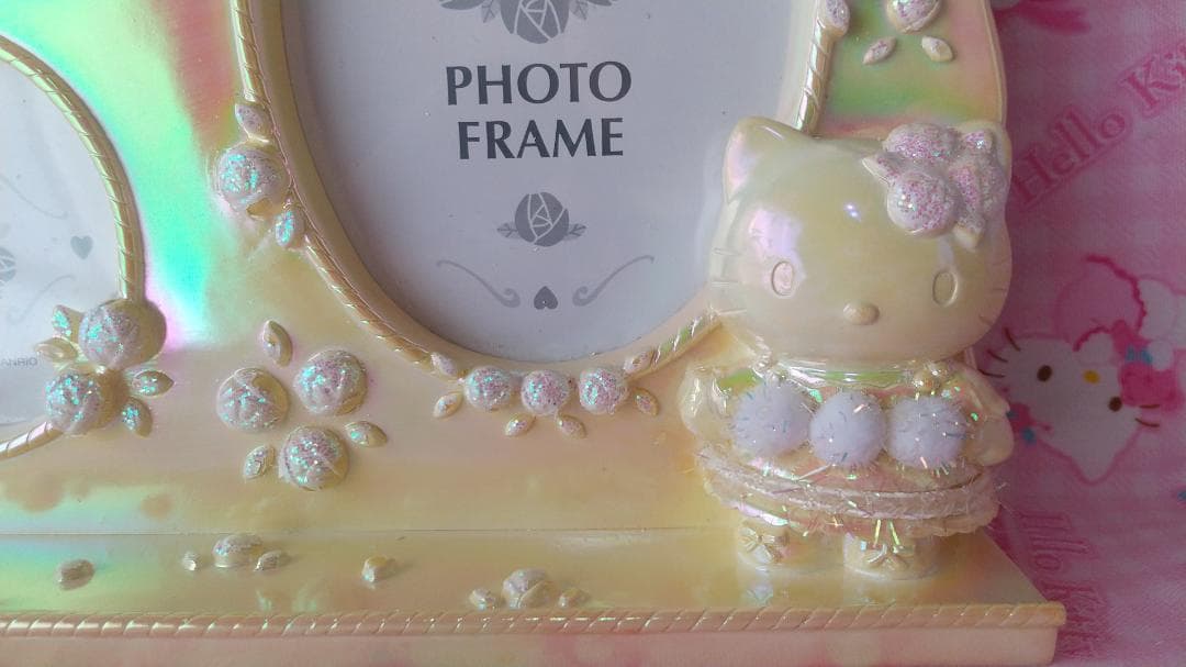 キティ　フォトフレーム　1999年　ダイヤ　ラメ　写真立て　ホワイト