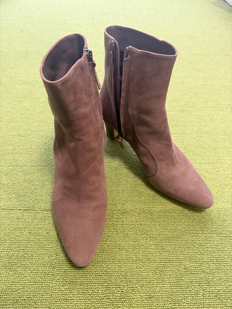 MANOLO BLAHNIK マノロブラニク　グレージュ　ブーツ　サイズ40