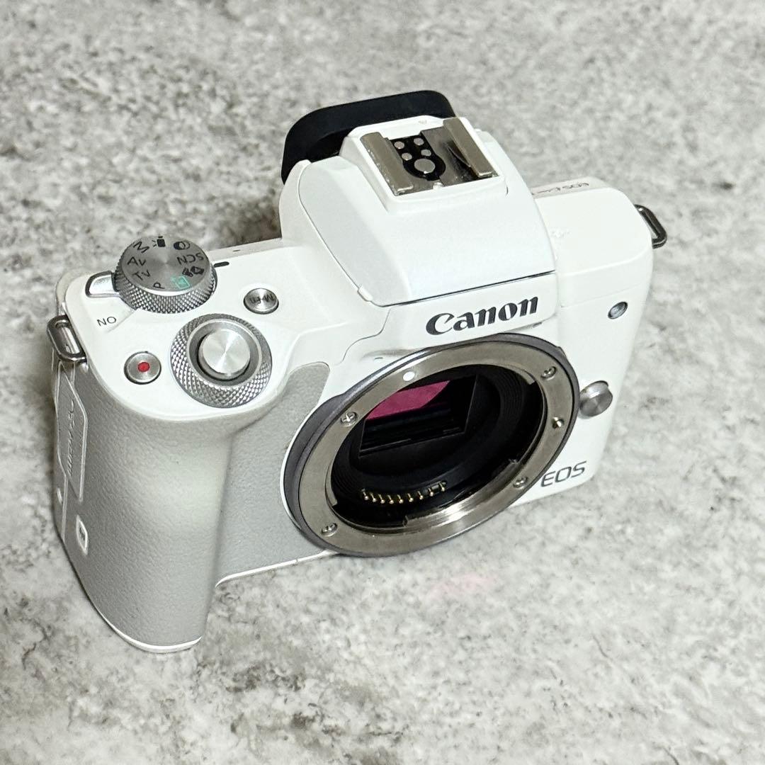専用☆ジャンク☆キヤノン EOS KISS M ホワイト ボディのみ/CANON