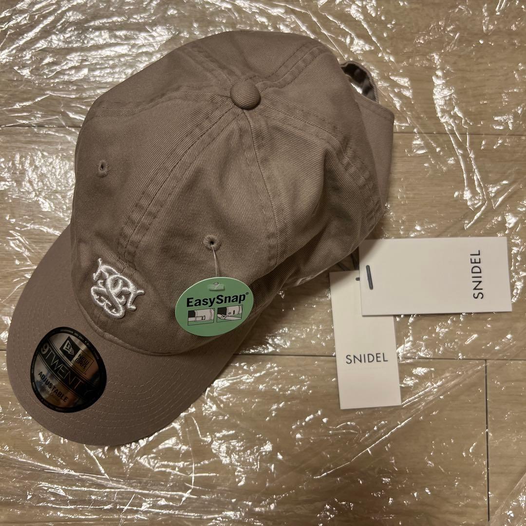 【SNIDEL|NEW ERAR】コラボエンブレムキャップ