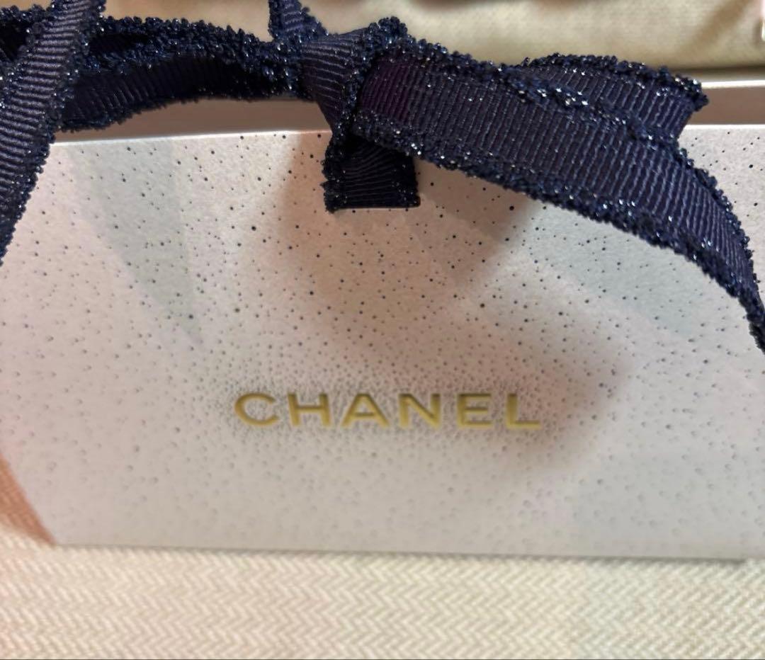 未開封CHANELレーシーニュドゥシャネル997ホリデー限定スキンケアサンプル付