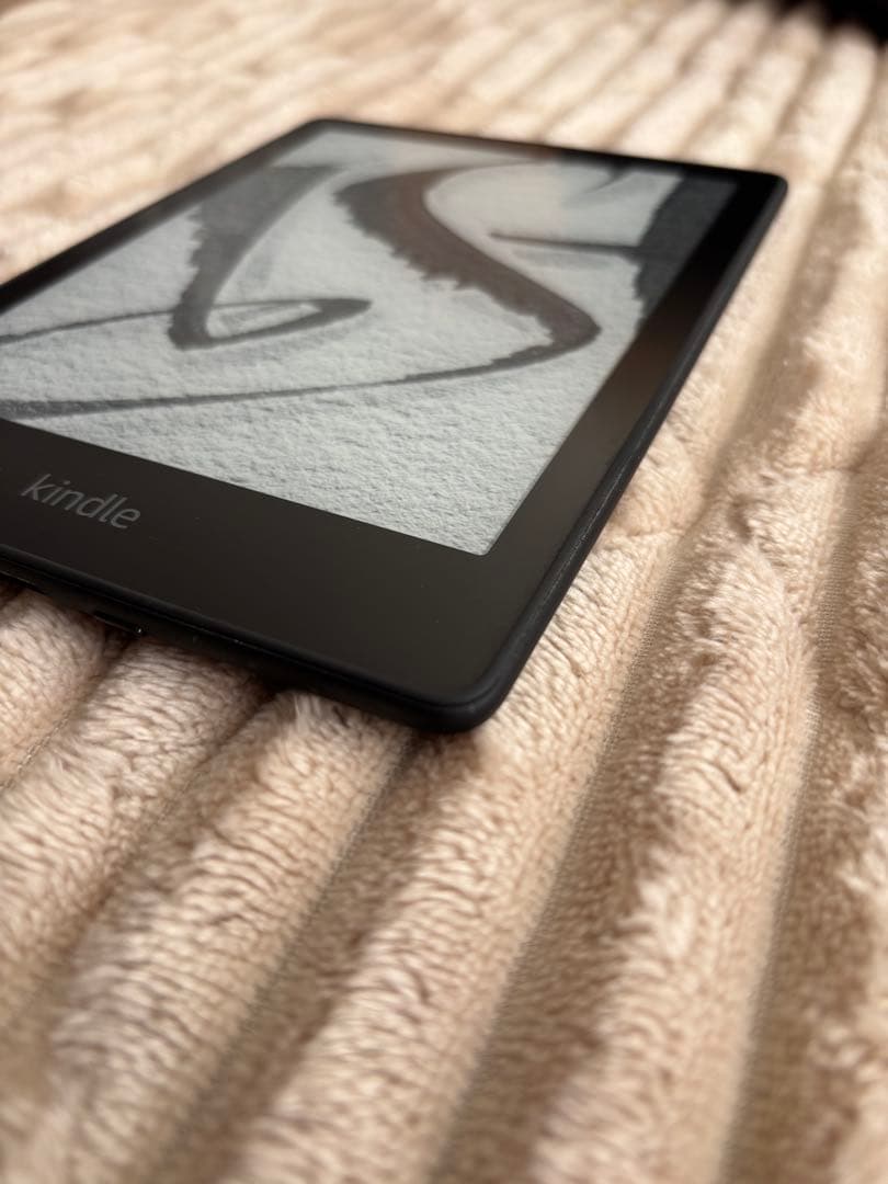 Kindle paperwhite 11世代 8G 広告なし　カバー付