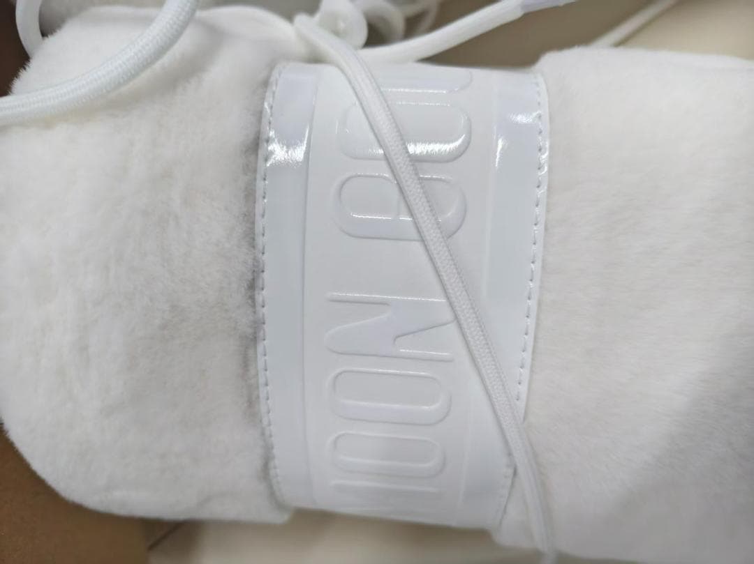 MOON BOOT ムーンブーツ ホワイト ファー付き ブーツ