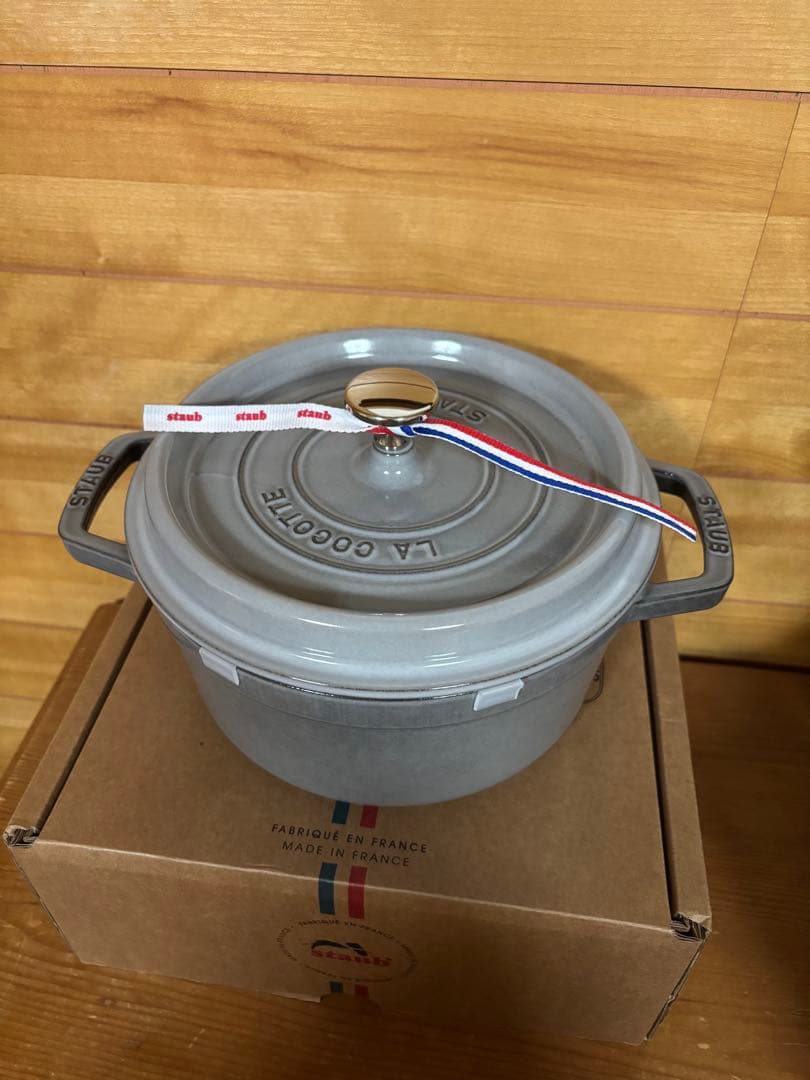 【新品未使用】ストウブ　ピコ・ココット 22 cm, ラウンド, グレー, 鋳鉄