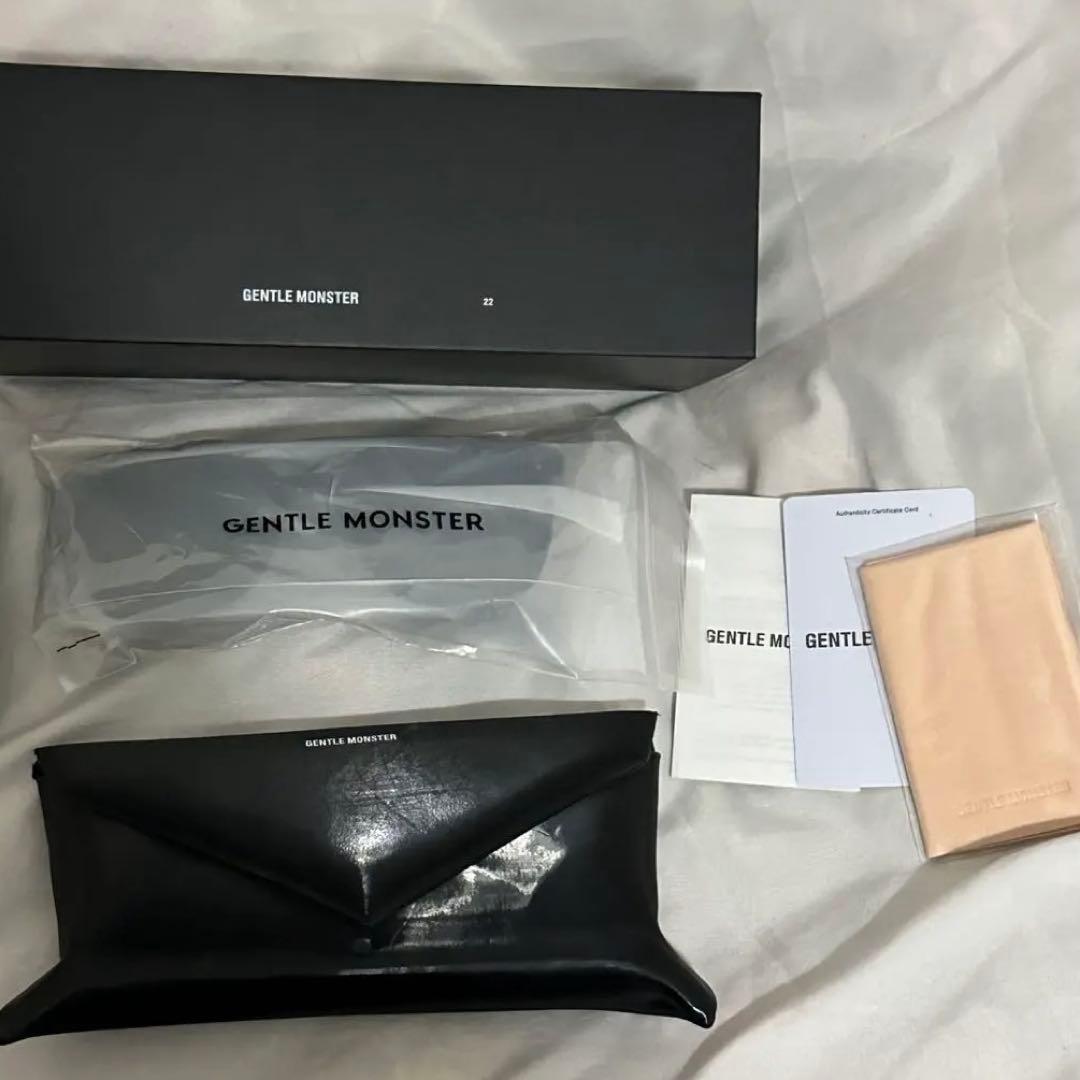 小物 GENTLE MONSTER My Ma 01