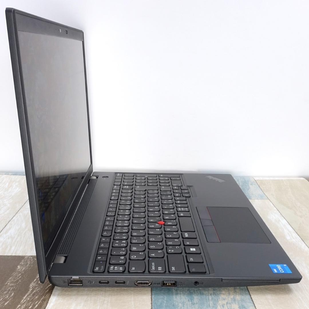 未使用に近いレベルの極美品✨１０コアの１２世代コアｉ５に超高速ＳＳＤ✨ＩＰＳ液晶