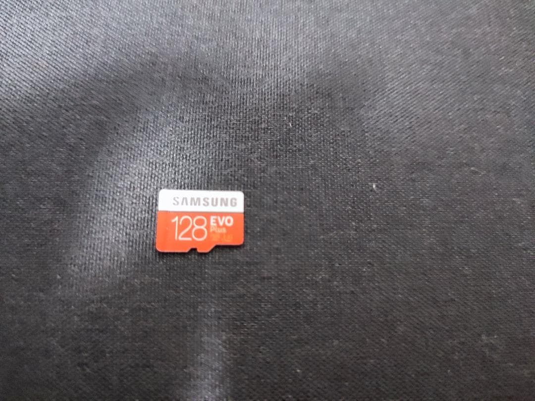 ニンテンドースイッチ キャリーケース Joy-Con充電グリップ SDカード