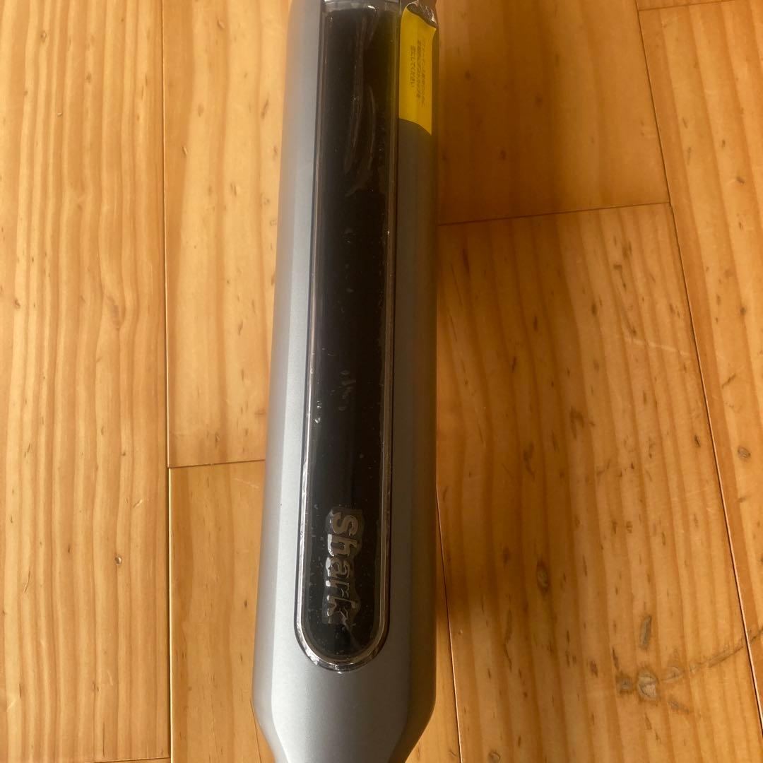 Shark スティッククリーナー本体 充電器・アタッチメント付き【値下げ】