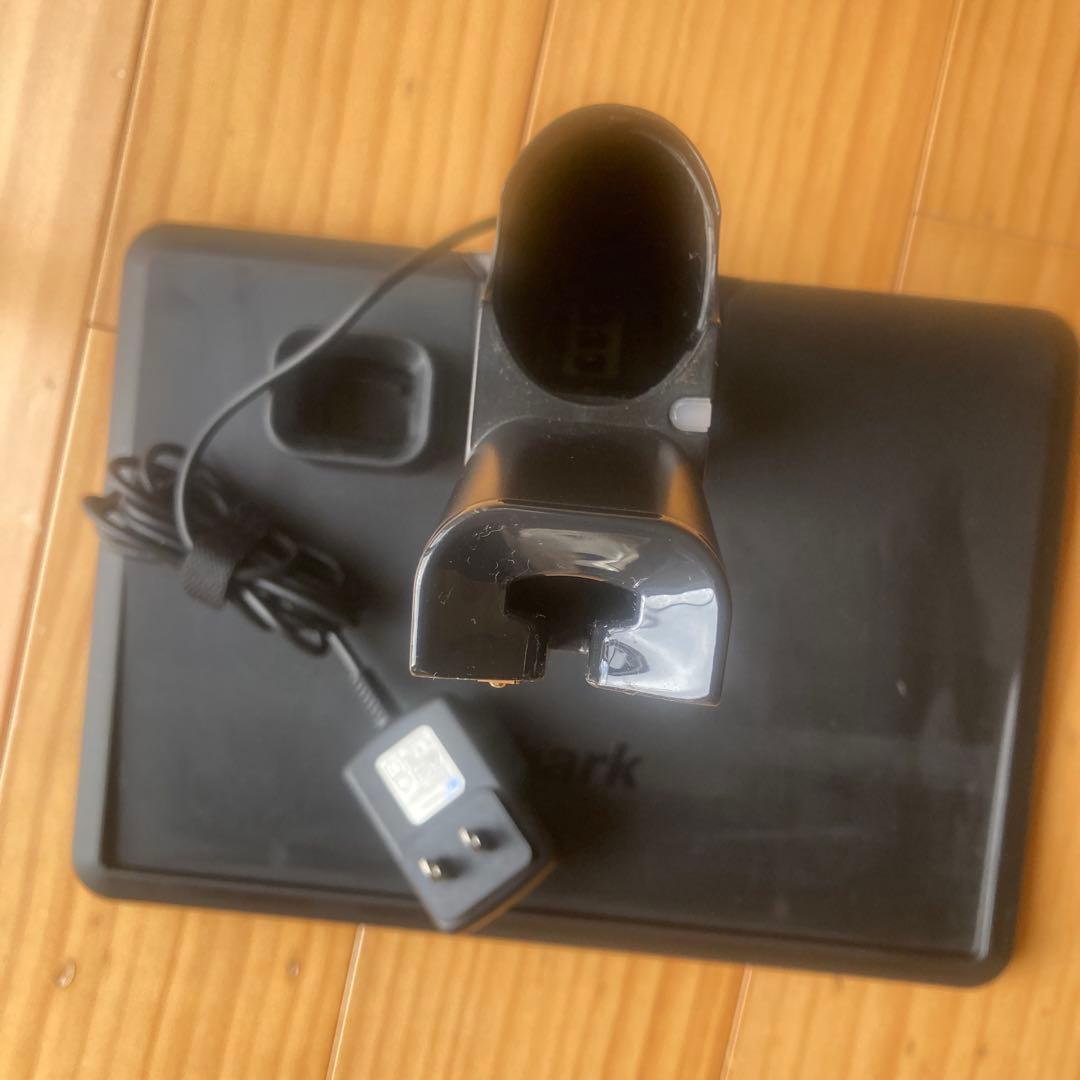 Shark スティッククリーナー本体 充電器・アタッチメント付き【値下げ】