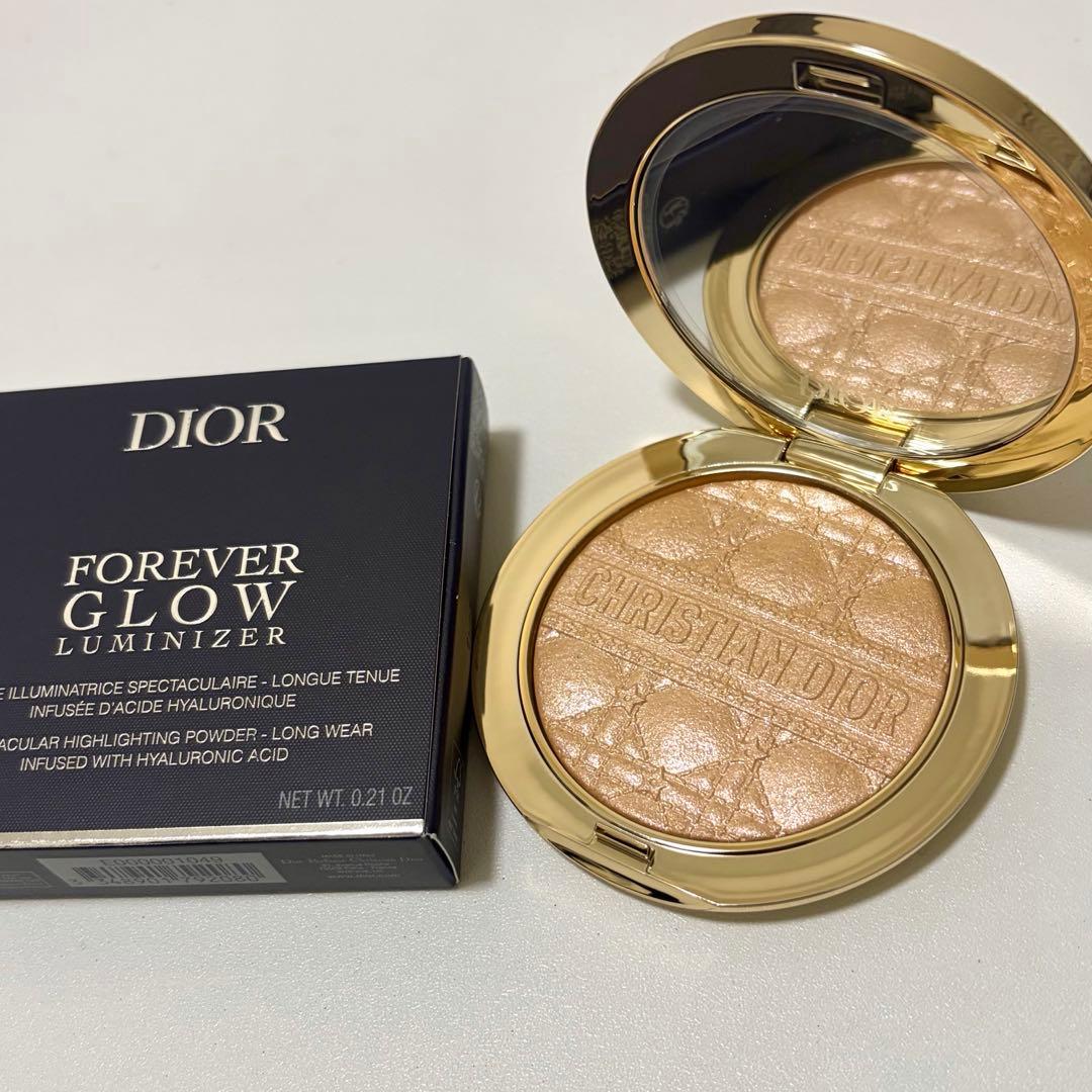 【新品未使用】Diorホリデー2025 フォーエバーグロウルミナイザー