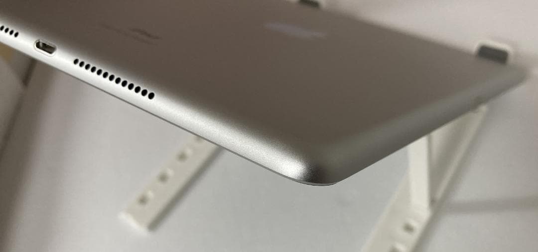 Apple iPad 第8世代 Wi-Fi 32GB シルバー