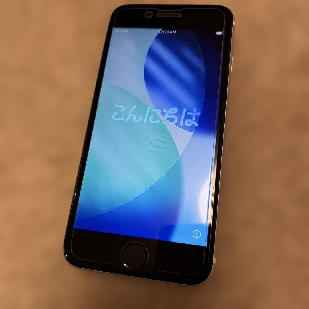 ち*婦様 Apple iPhone SE ホワイト 本体