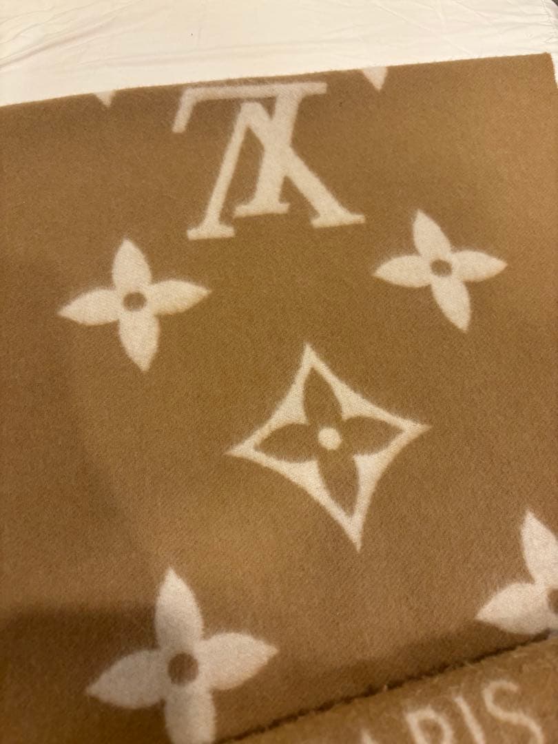 LOUIS VUITTON ルイヴィトン　マフラー レイキャビック　ベージュ