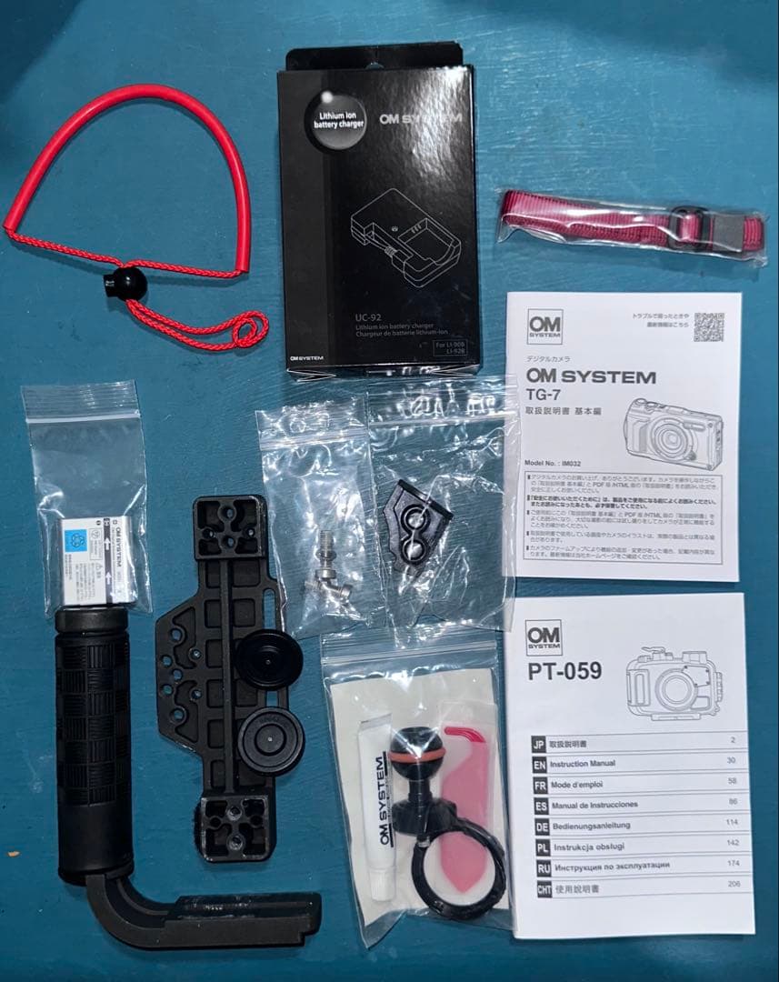 【美品】OLYMPUS TG-7 ブラック　水中ハウジング　アーム付き