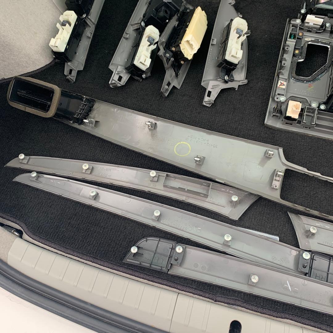 トヨタ　18クラウン　純正インパネセットスイッチ付 グレー　動作確認済み 中古品