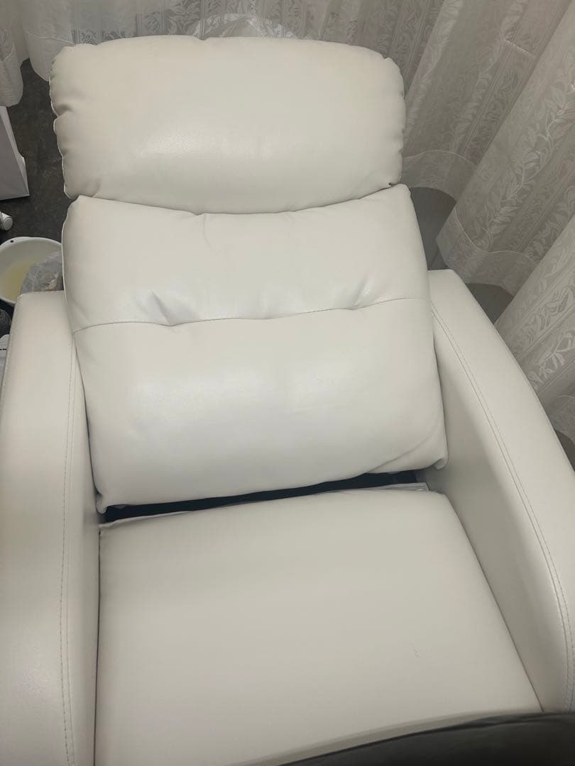 マツエクエステ施術に電動チェア SISTA-ホワイト