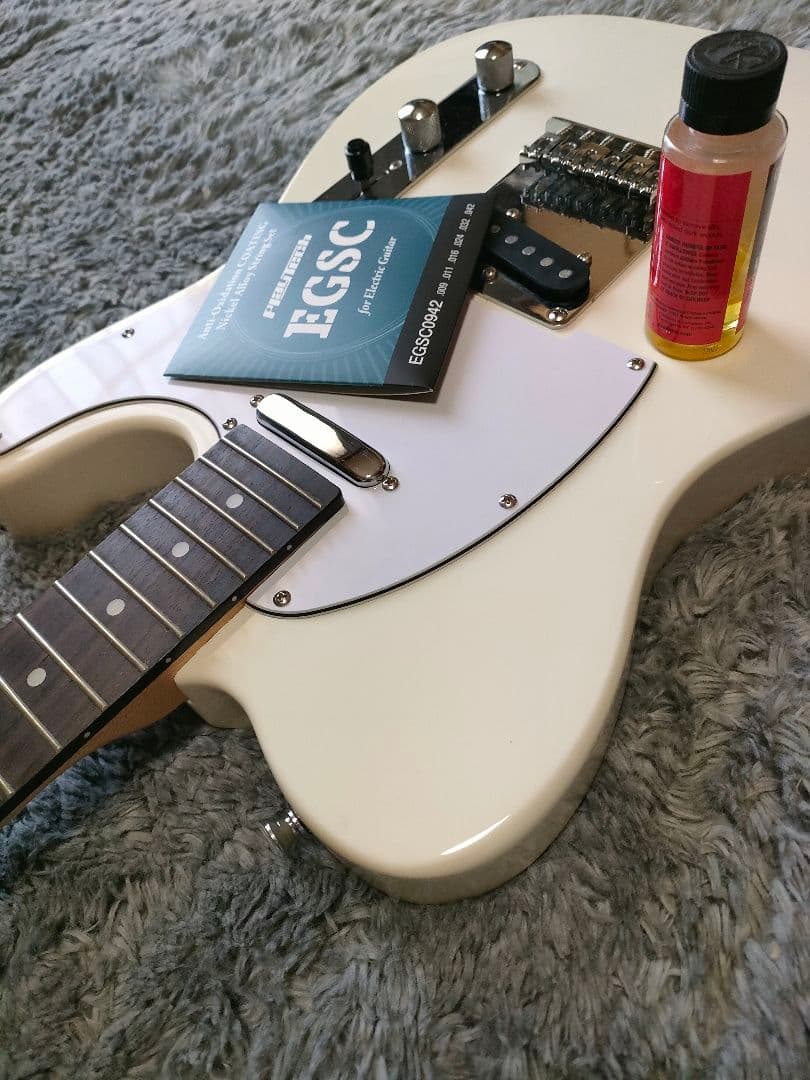 PlayTech テレキャスタータイプ エレキギター　白　本体のみ　USED