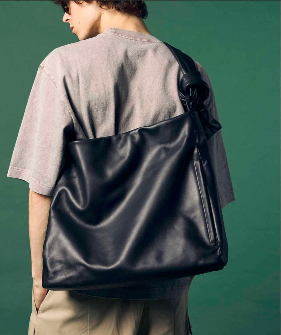 MAISON SPECIAL メゾンスペシャル レザーショルダーバッグ