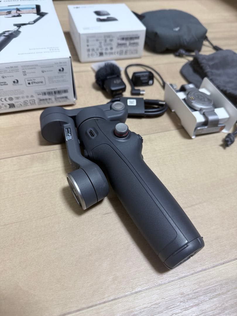 DJI OsmoMobile7Pスマートフォンジンバル+DJI MIC mini
